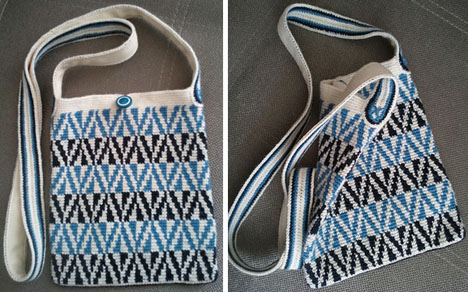 Nina's Winter Bag, Adriafil Classic Azzurra yarn, 6 1/3 x 7" (16 x 18 cm), June 2013.