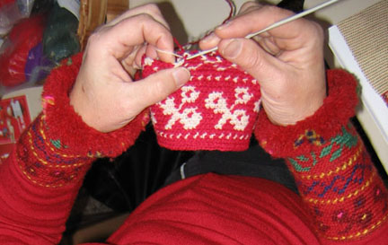 finlandcrochetcuff.jpg