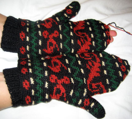 Maarit’s Tapestry Crochet Mittens