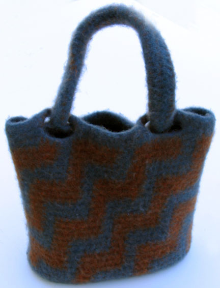 Free Crochet Pattern: Felted Bag | By Number 19